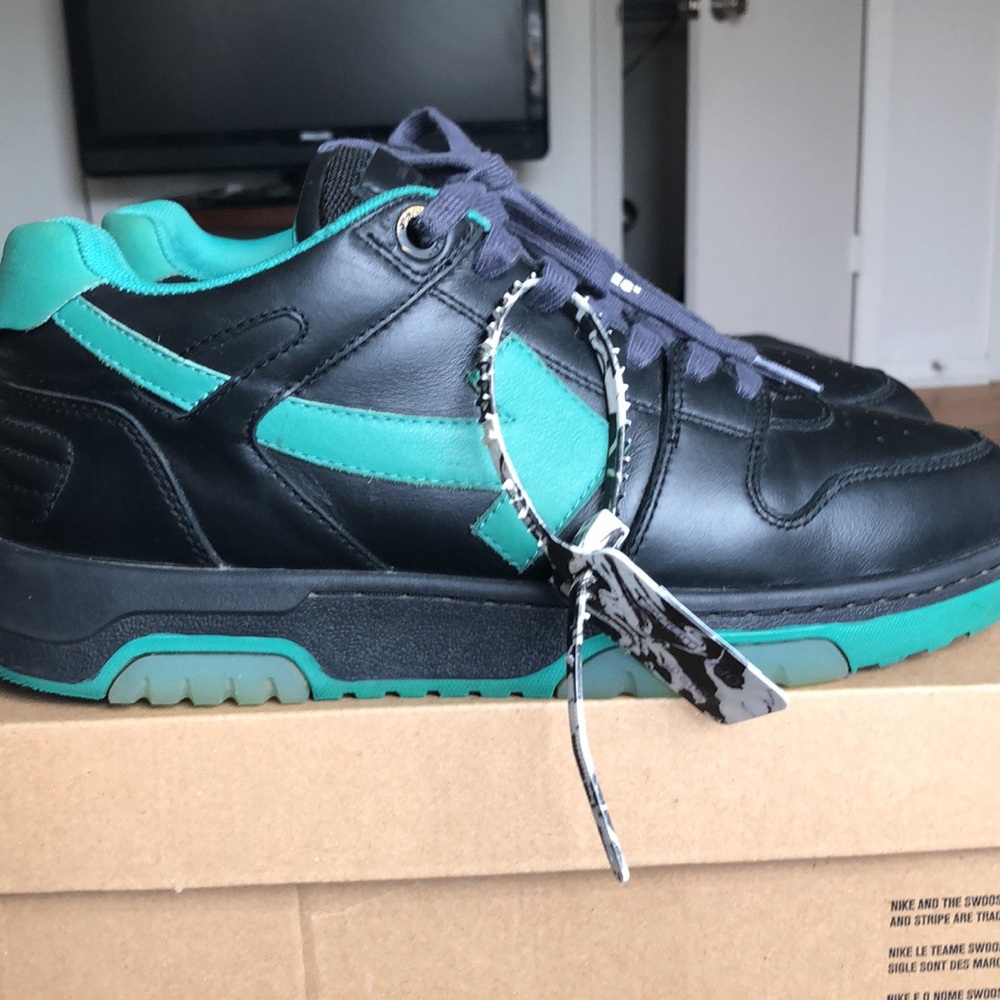 Off white ooo